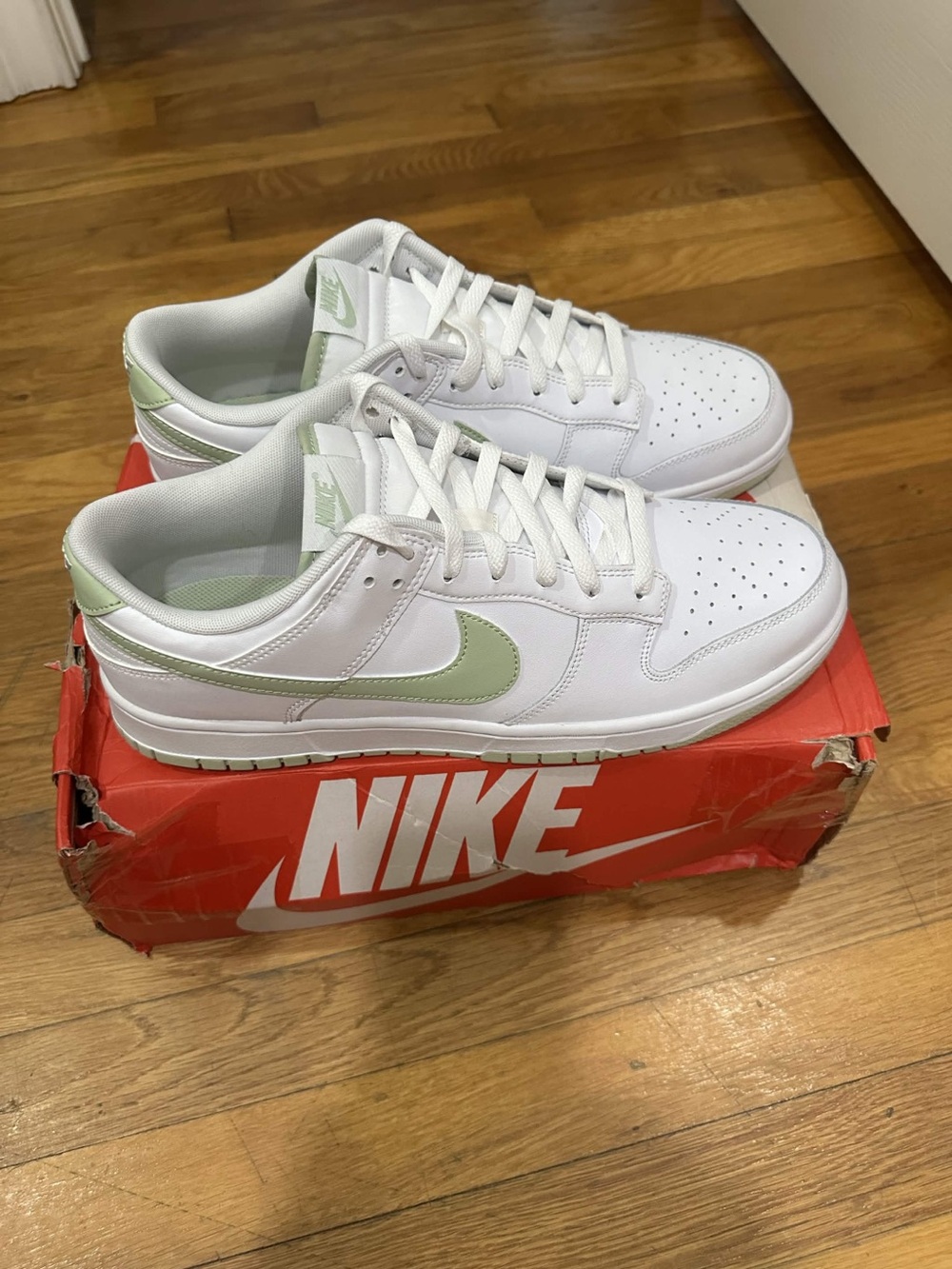 *New with Defects* Nike Dunk Low Men White Green (DV0831-105) Size 13